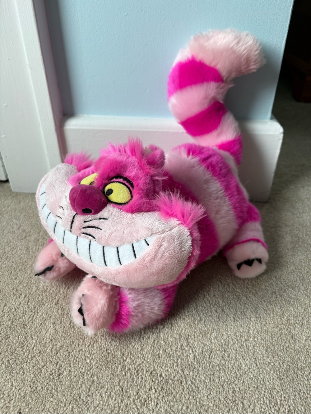 Disney Store Cheshire Cat Plush Stuffed Animal Alice in Wonderland Whimsical